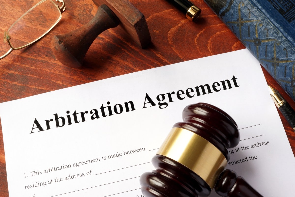 Divorce is a life-altering event that can be emotionally and financially draining for all parties involved. When couples find themselves in the midst of divorce, they often face the decision of how to handle the process. Traditional courtroom litigation can exacerbate tensions and escalate conflicts, leading to a lengthy and expensive ordeal. However, there are alternative dispute resolution methods such as arbitration and mediation that offer a more cooperative and efficient approach to resolving divorce issues.